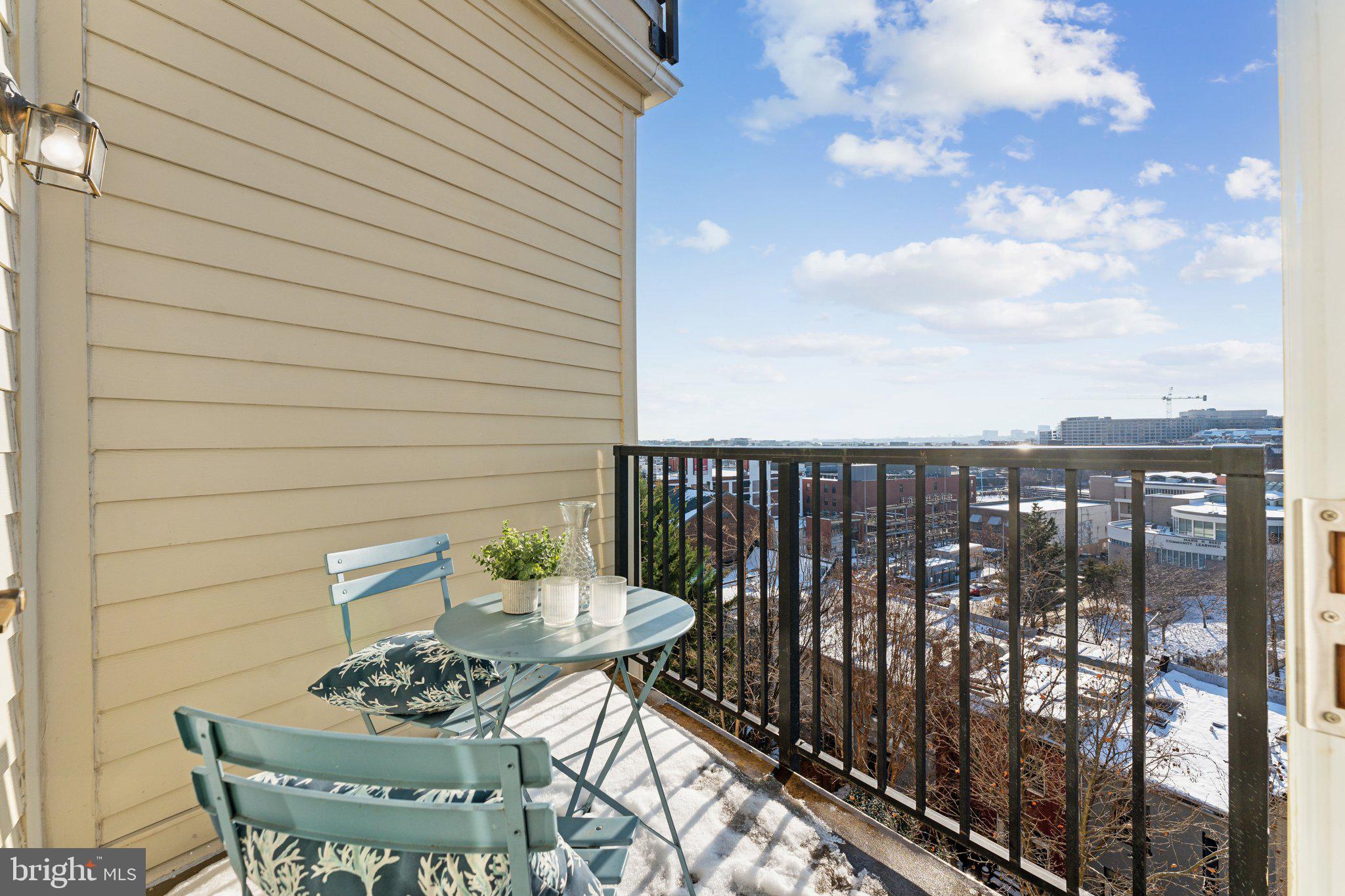 2200 17th St NW #210