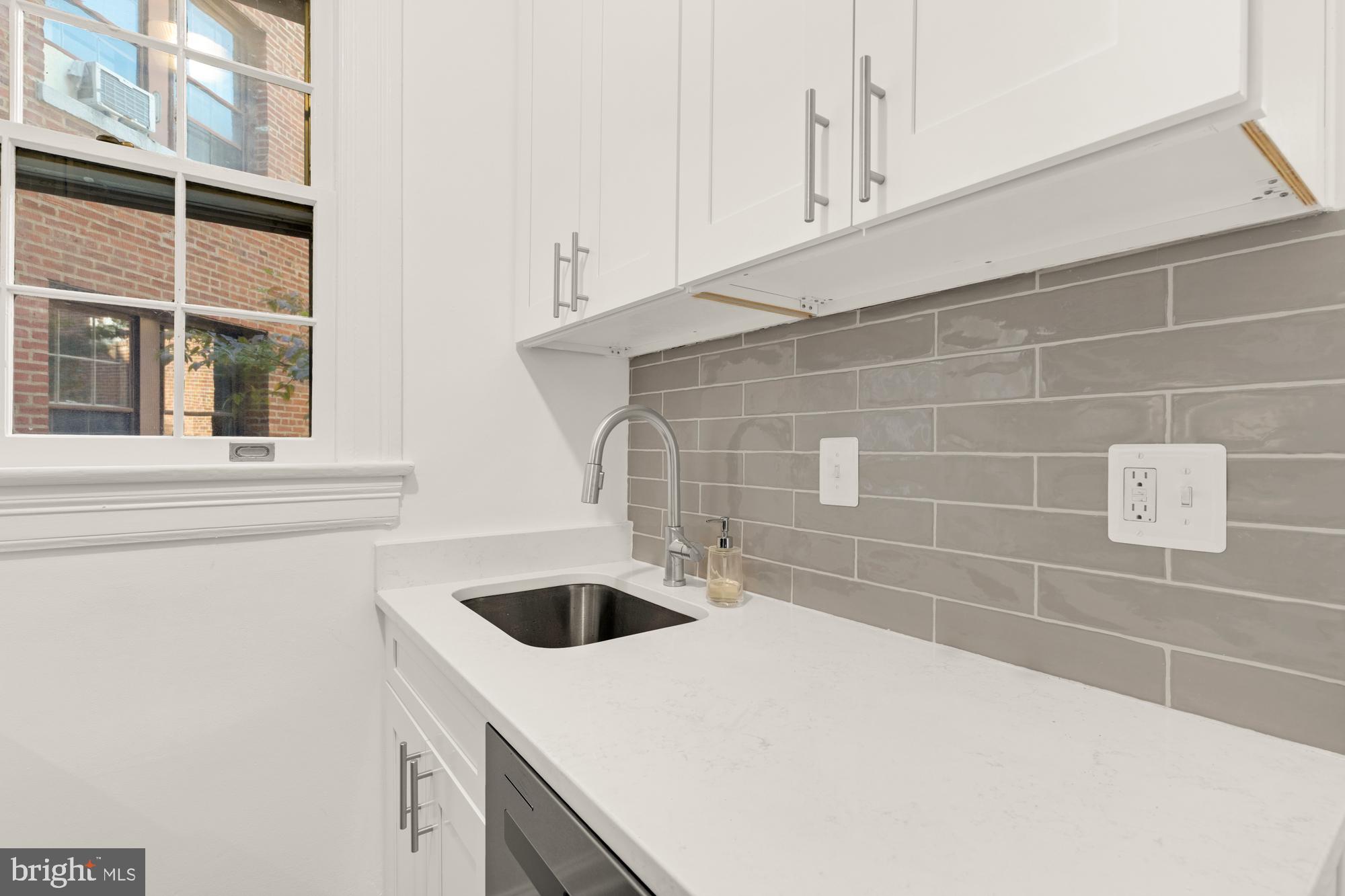 2707 Adams Mill Rd NW #208