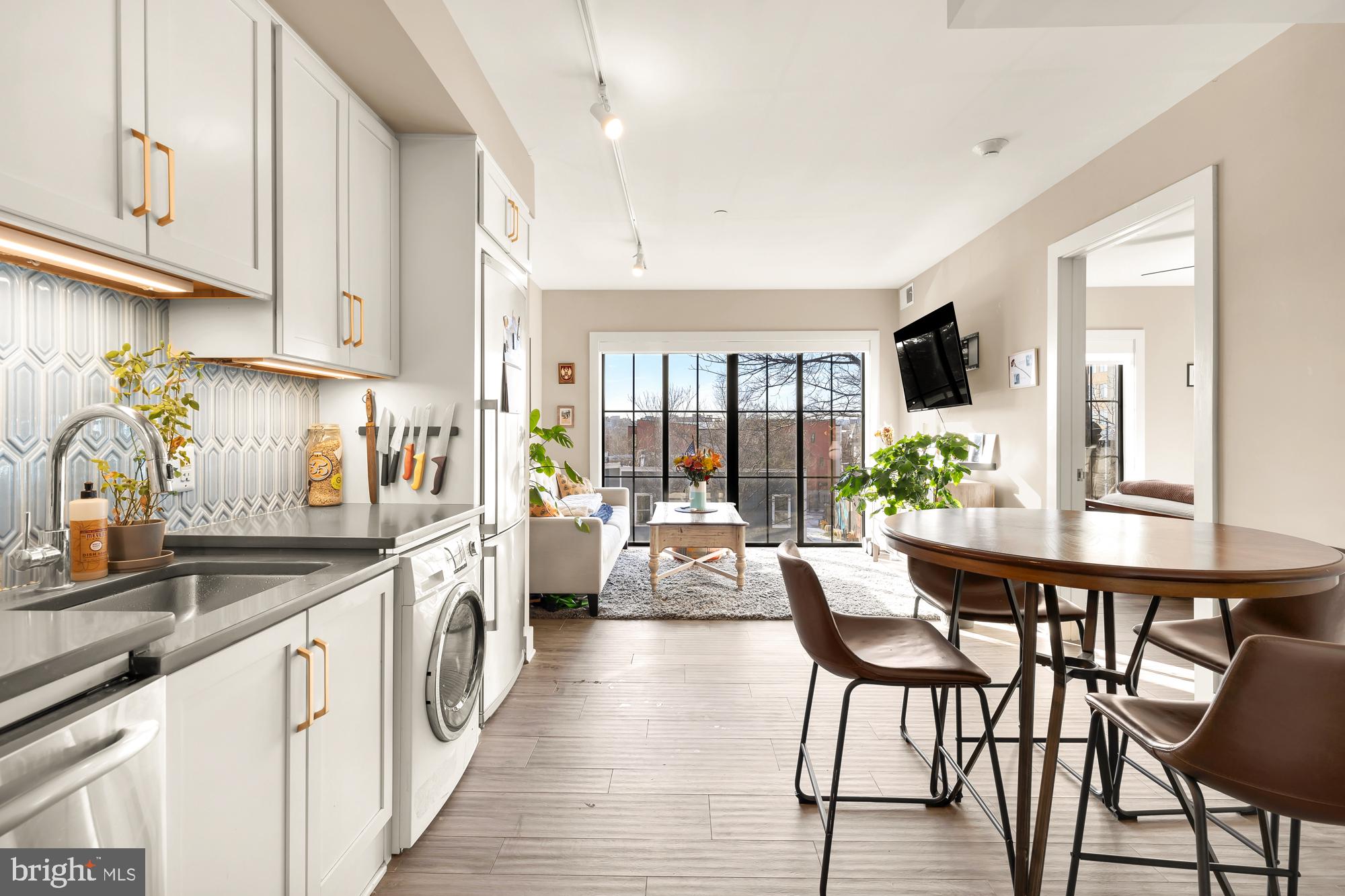 3205 GEORGIA AVE NW #301