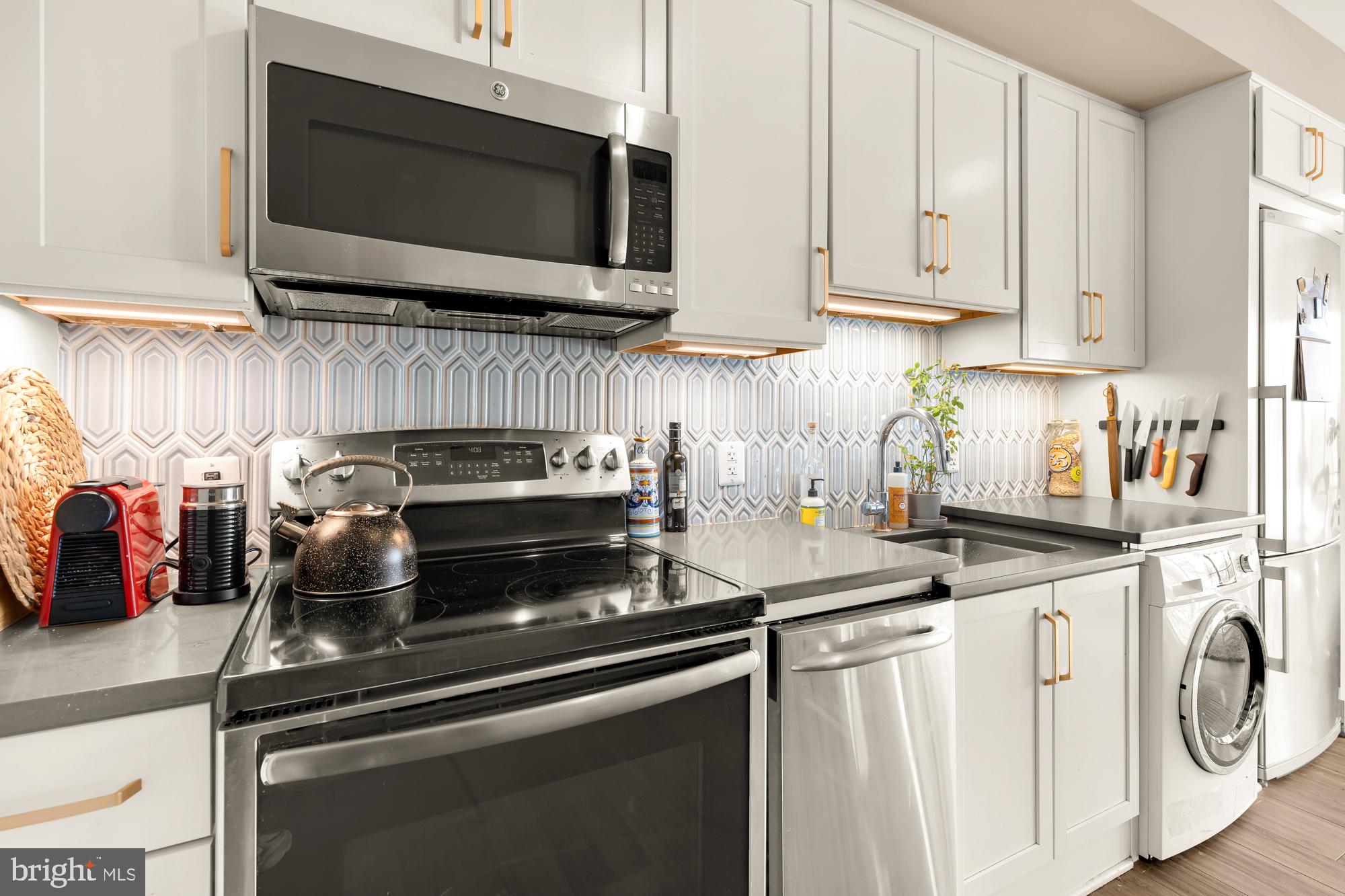 3205 GEORGIA AVE NW #301