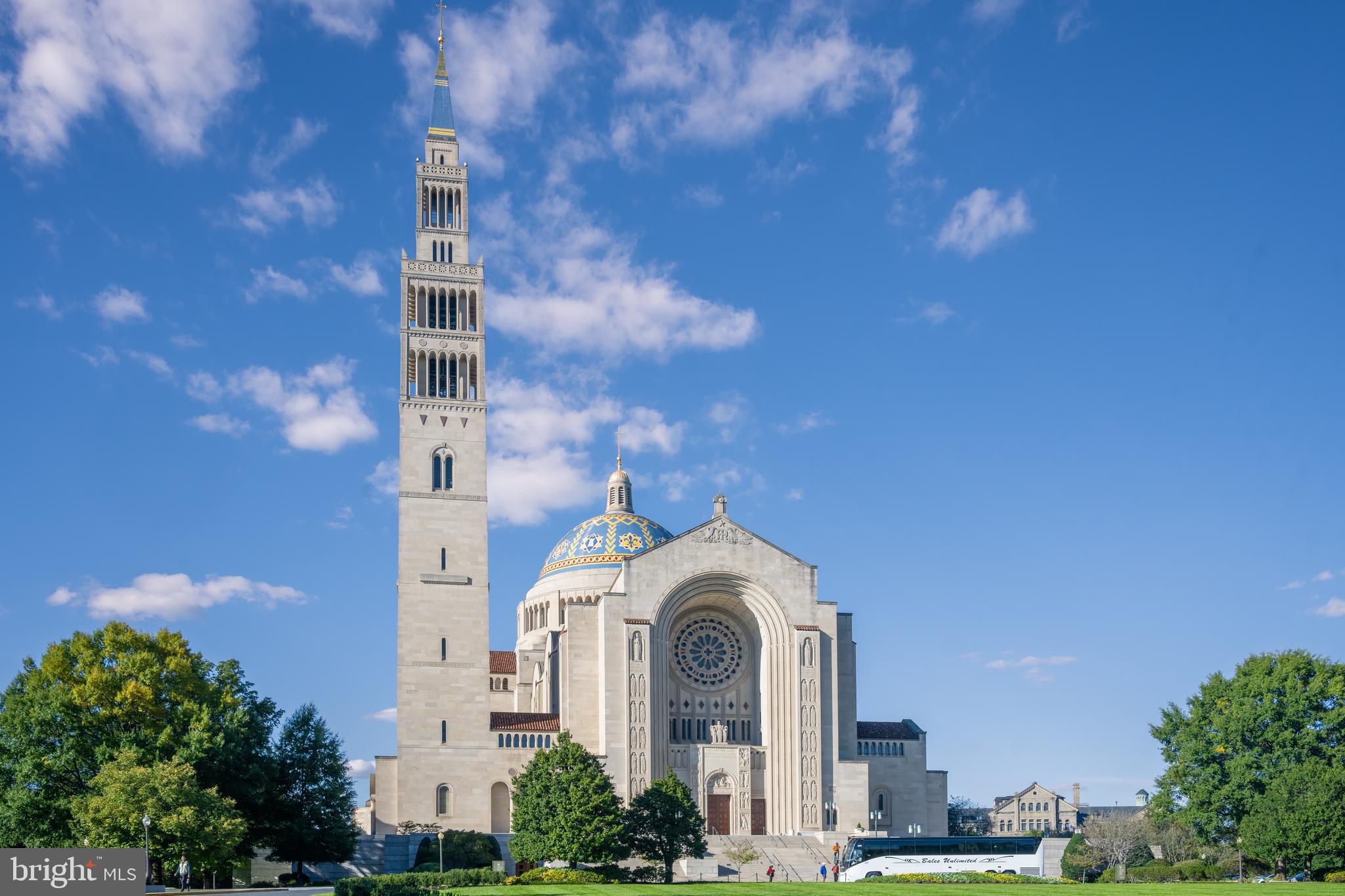 517 Montana Ave NE #6