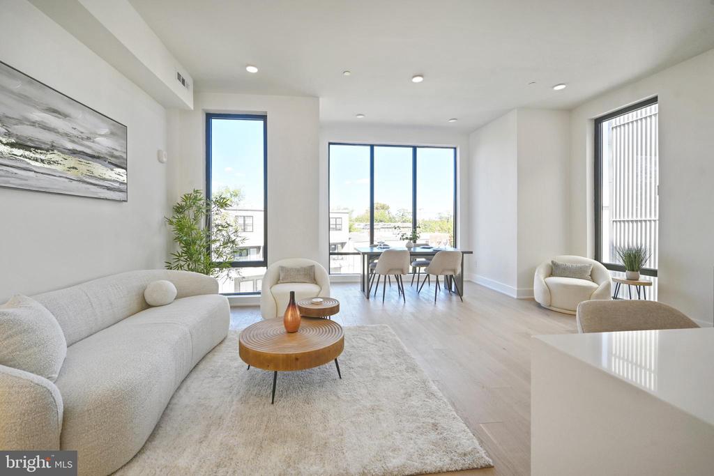517 Montana Ave NE #6