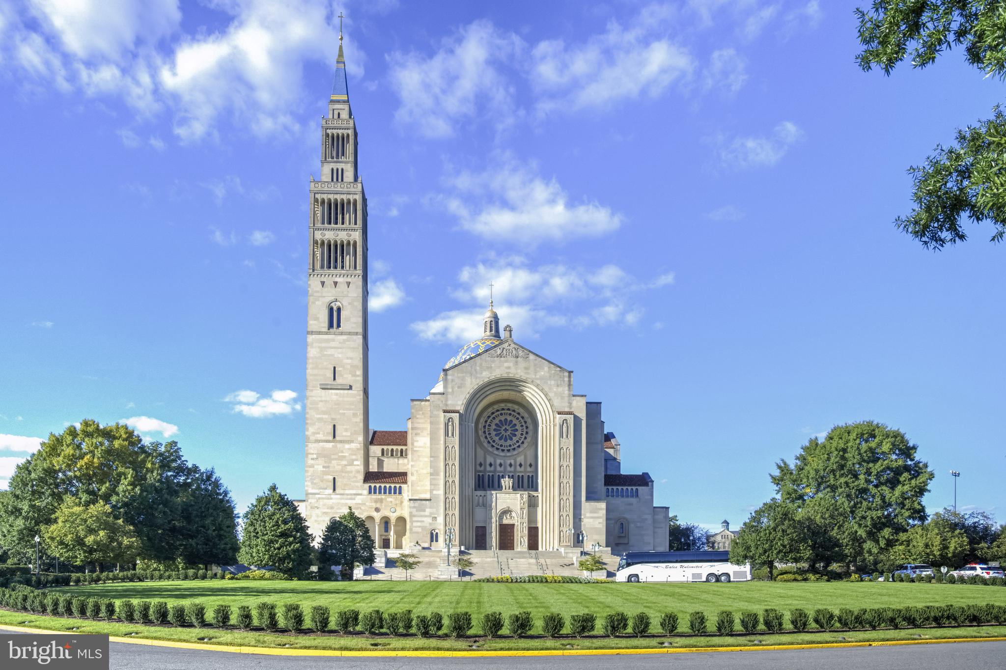 517 Montana Ave NE #6