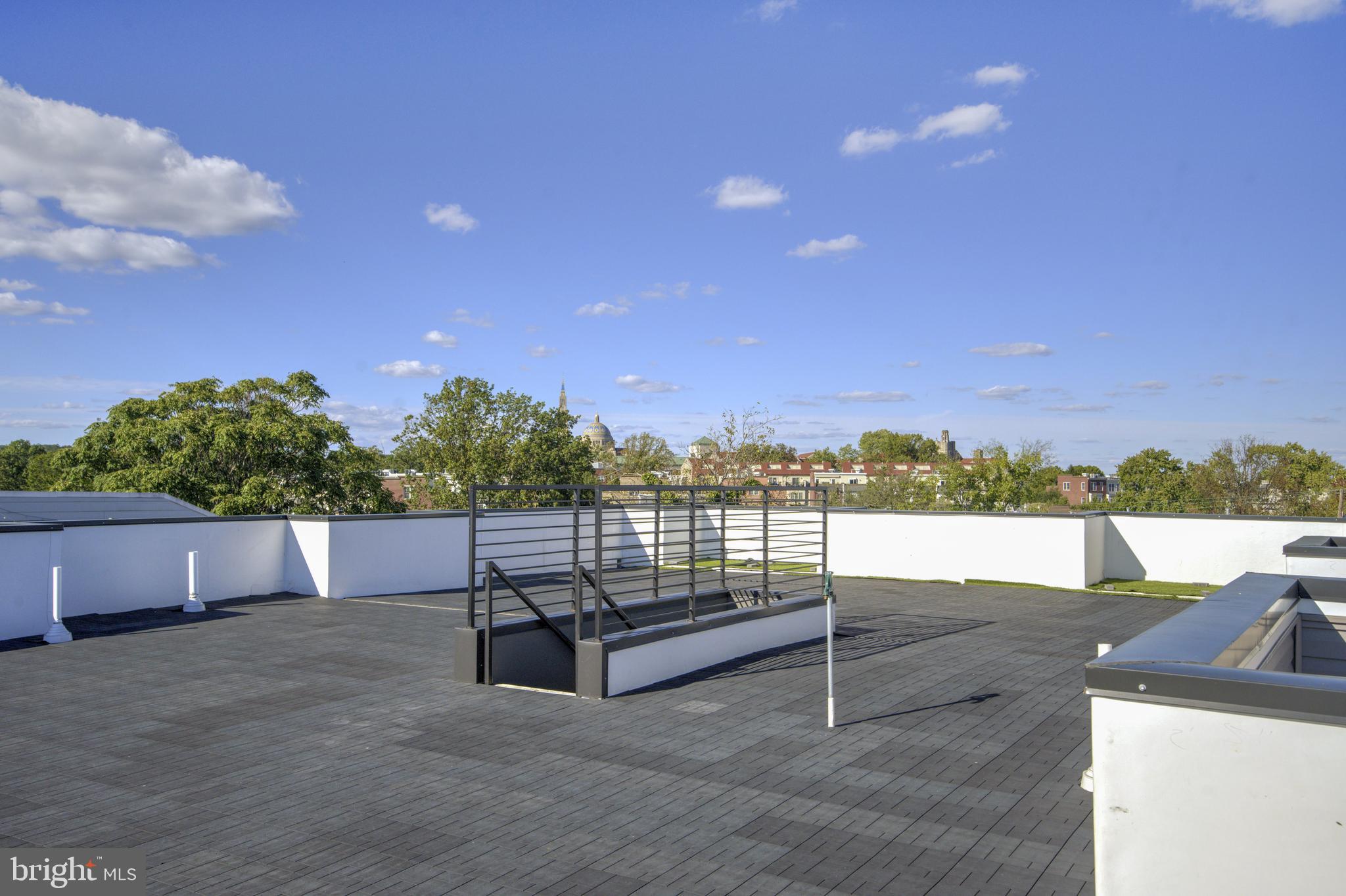 517 Montana Ave NE #6