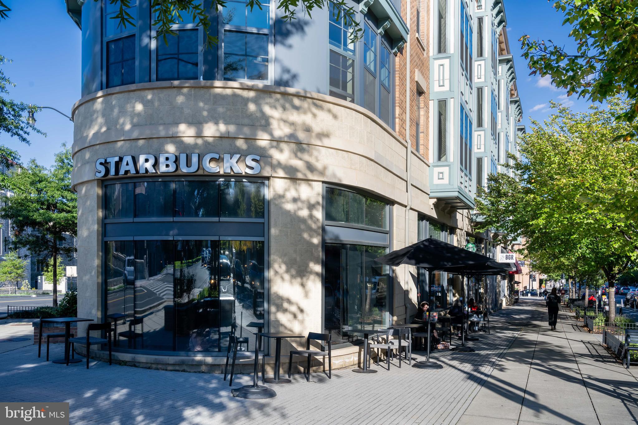 517 Montana Ave NE #6