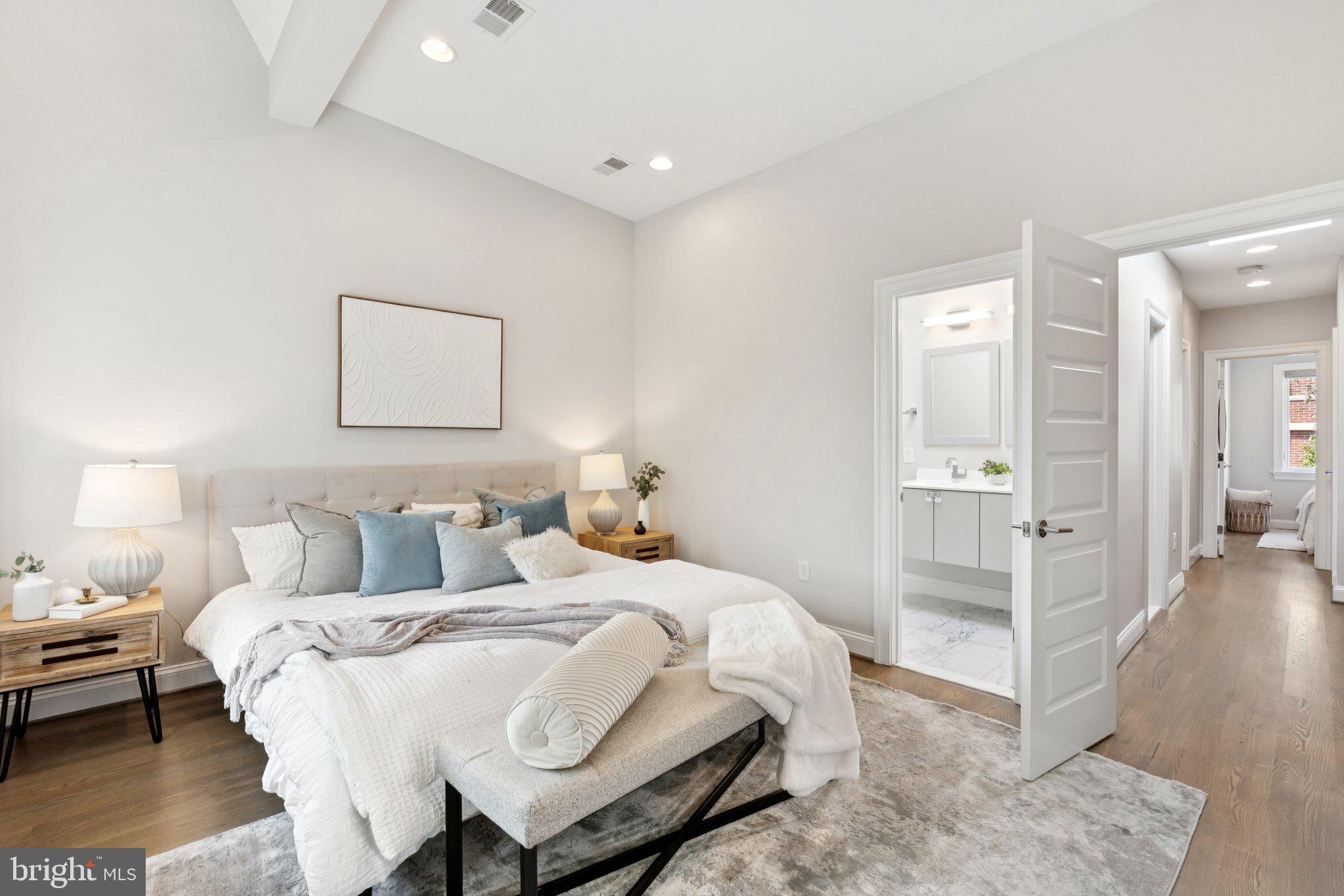 929 QUINCY STREET NW