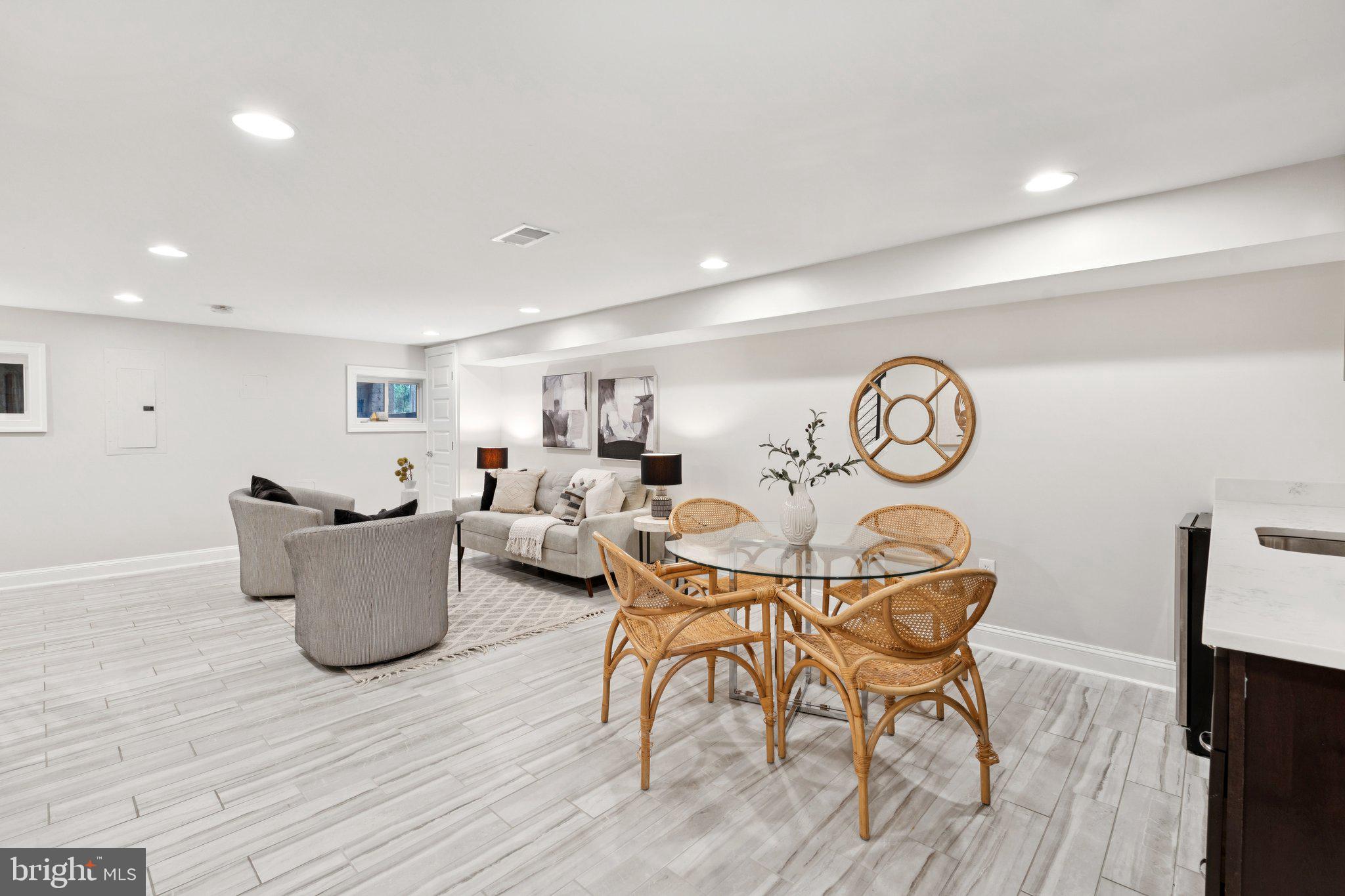 929 QUINCY STREET NW