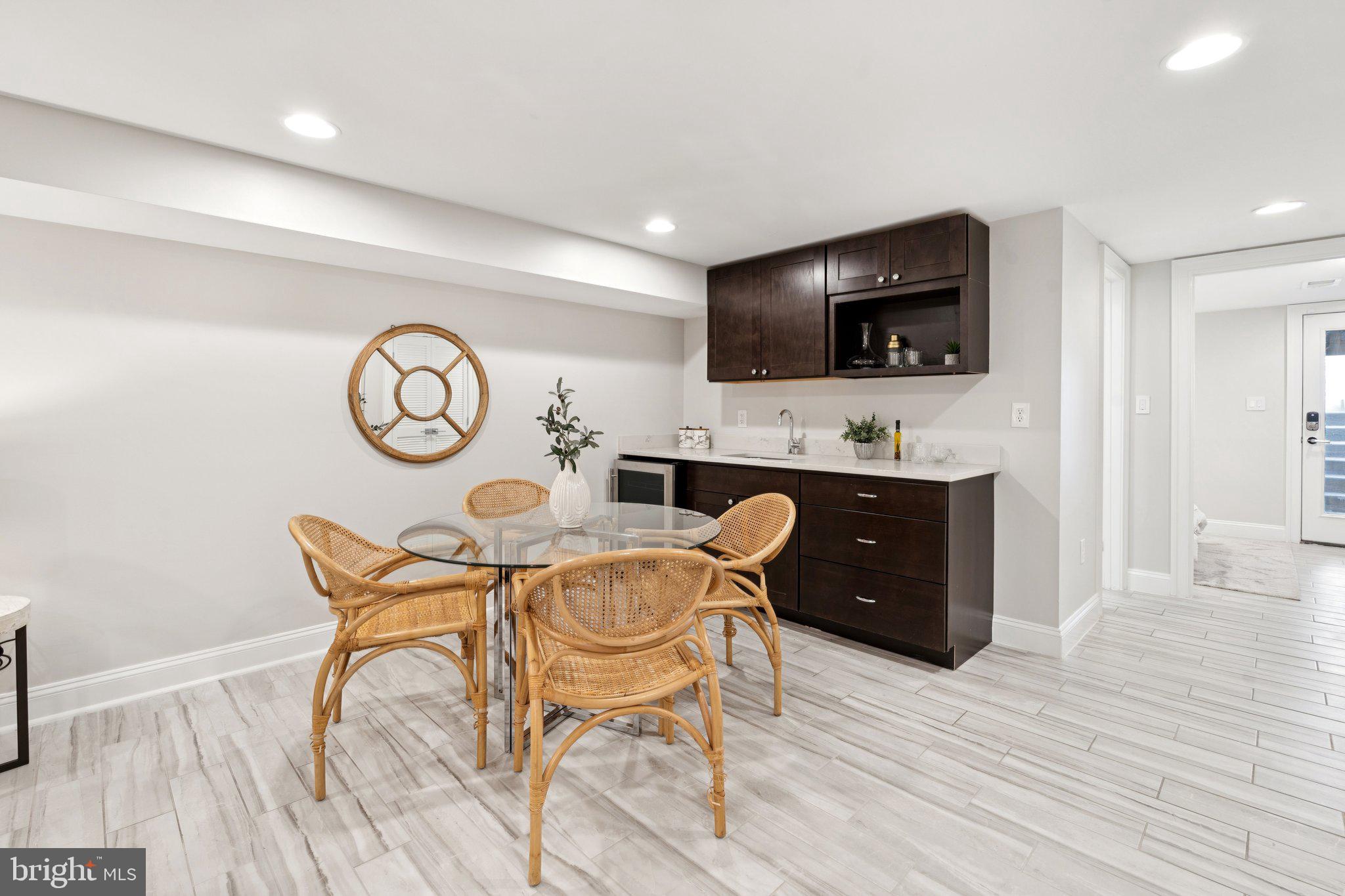 929 QUINCY STREET NW