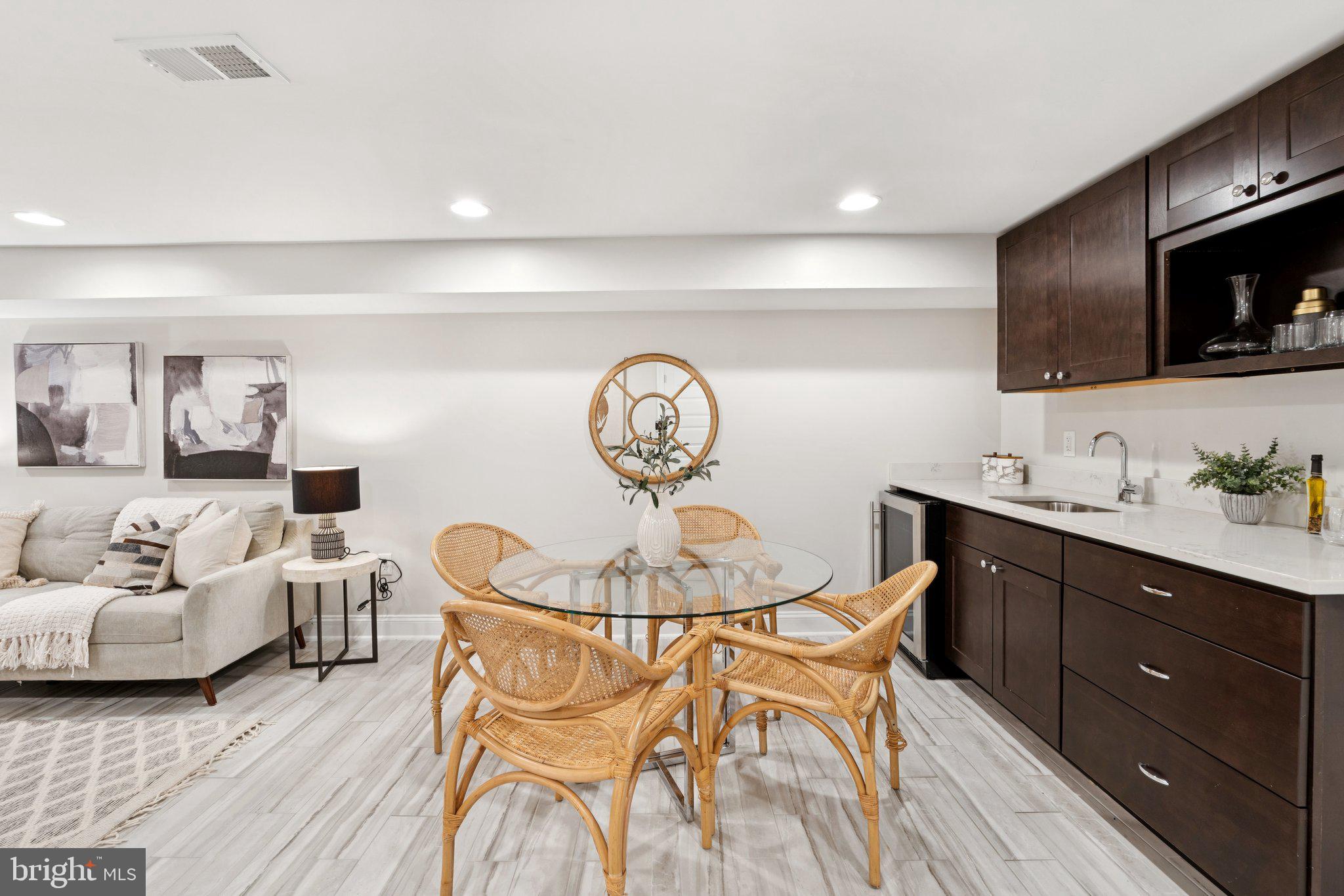 929 QUINCY STREET NW