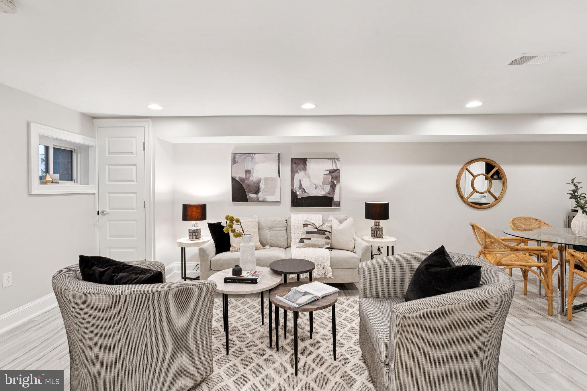 929 QUINCY STREET NW