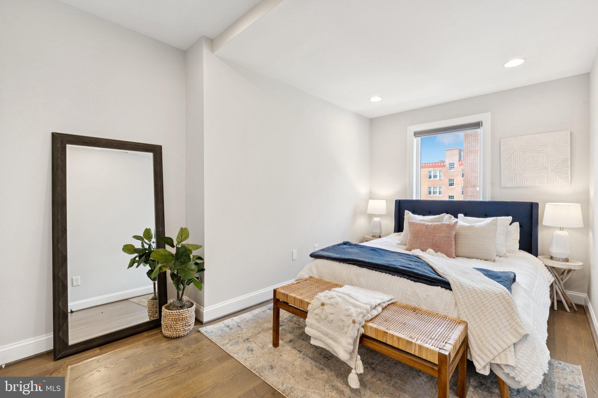 929 QUINCY STREET NW