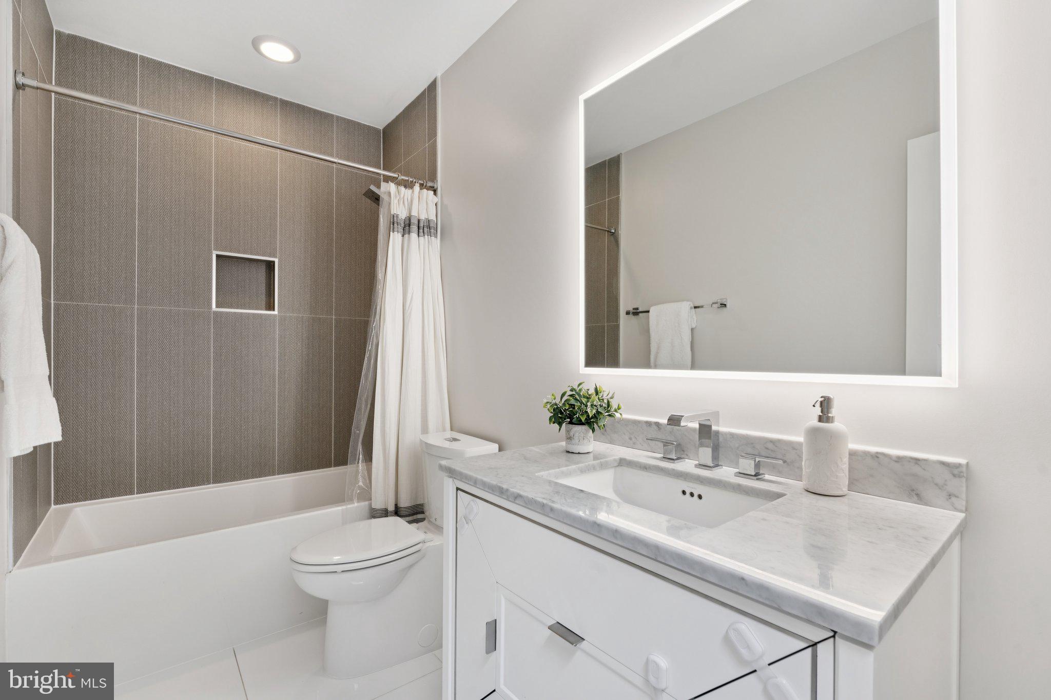 929 QUINCY STREET NW