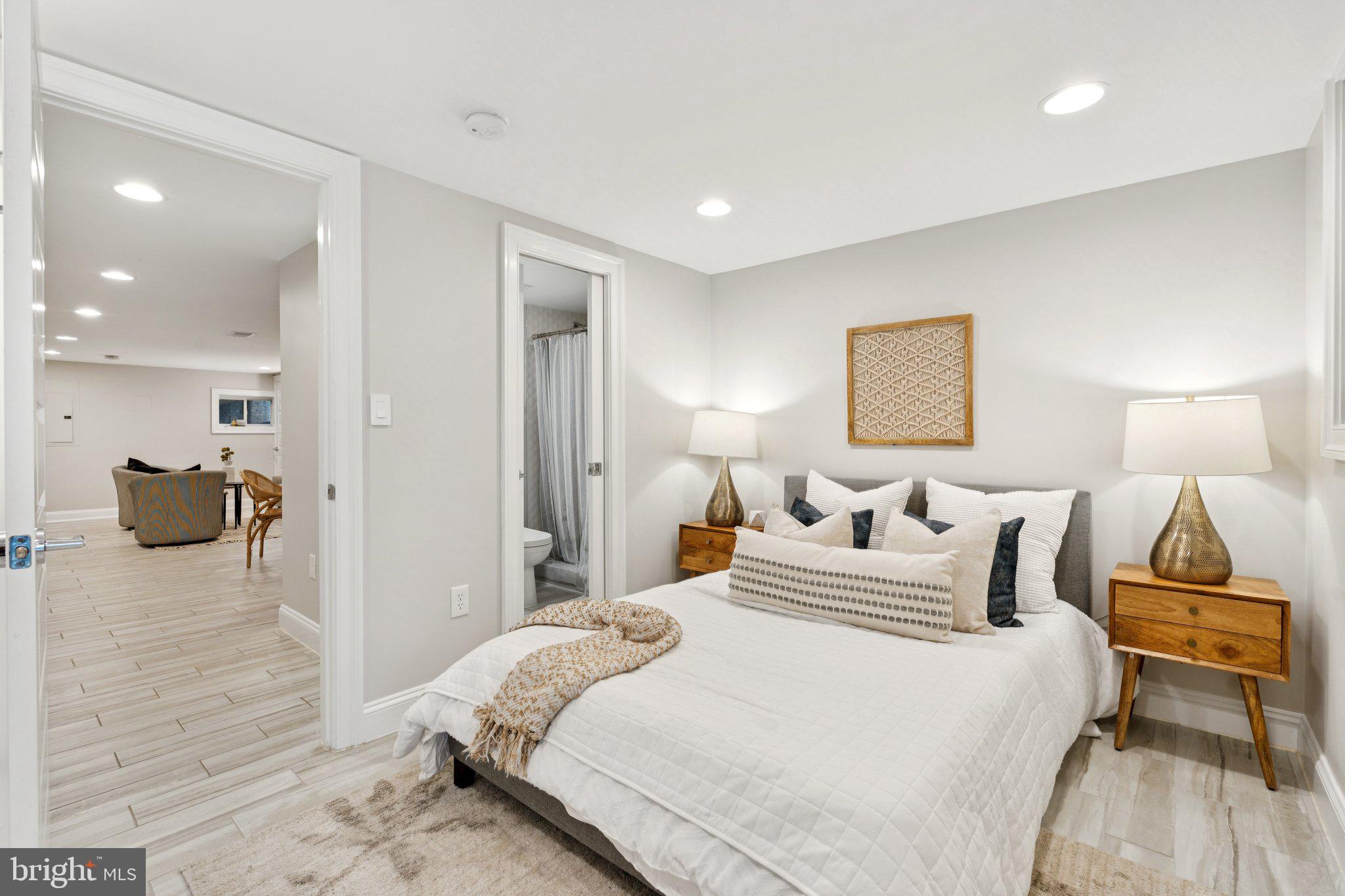 929 QUINCY STREET NW