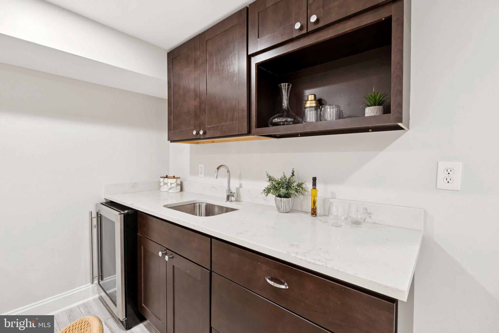 929 QUINCY STREET NW