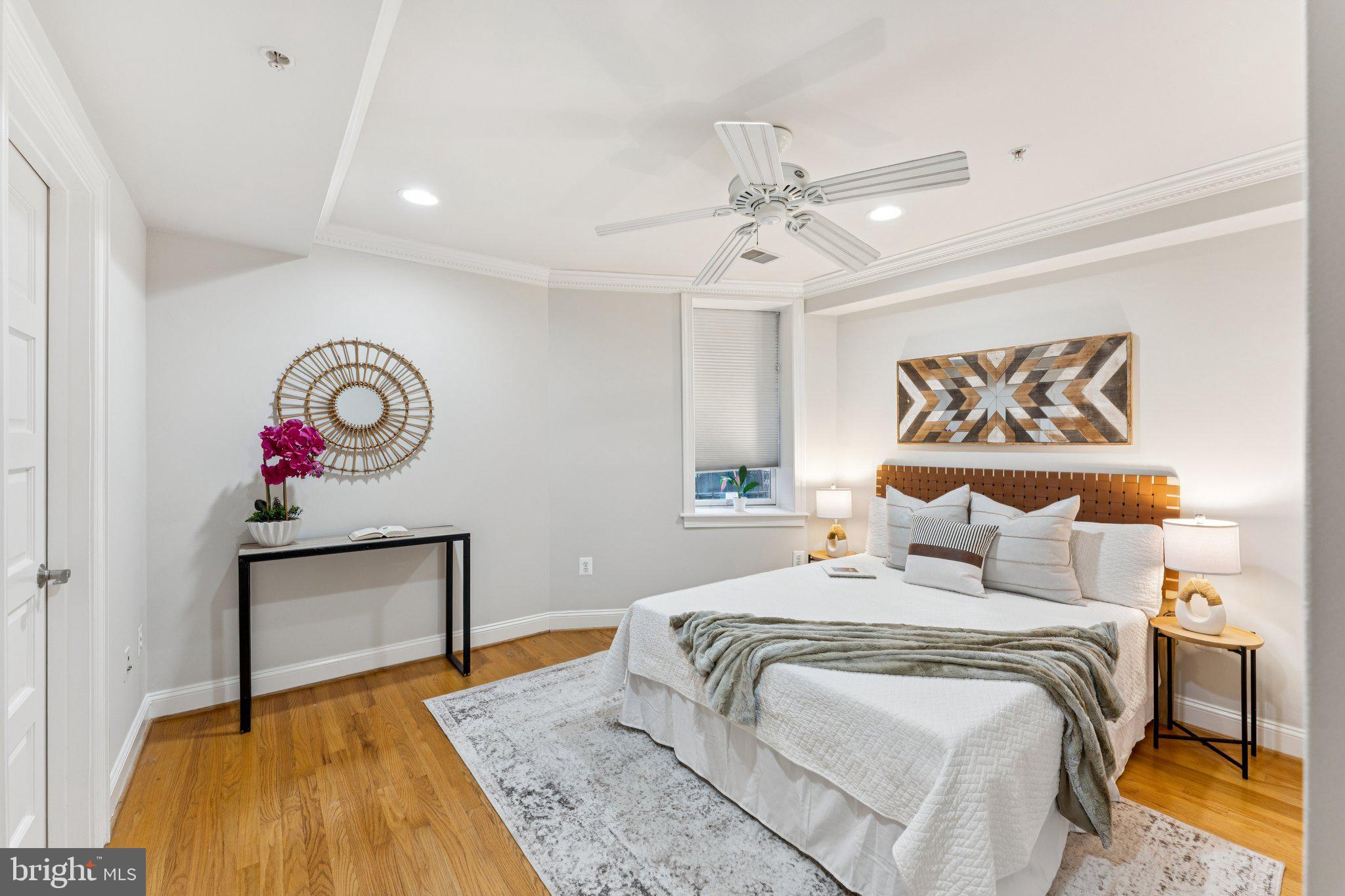 806 MARYLAND AVENUE NE 1