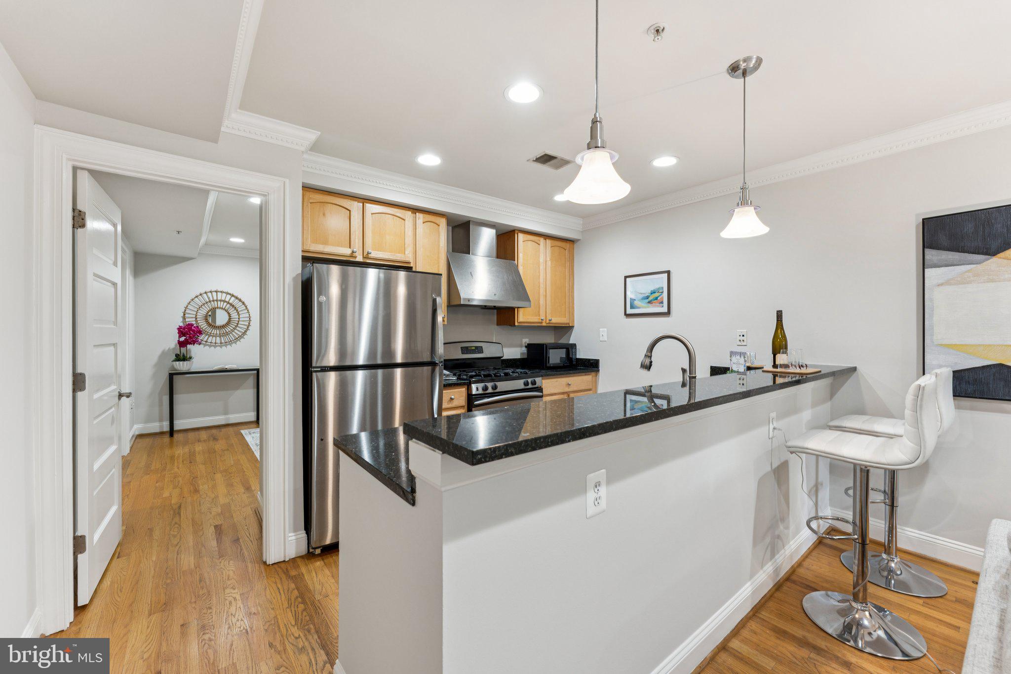 806 MARYLAND AVENUE NE 1