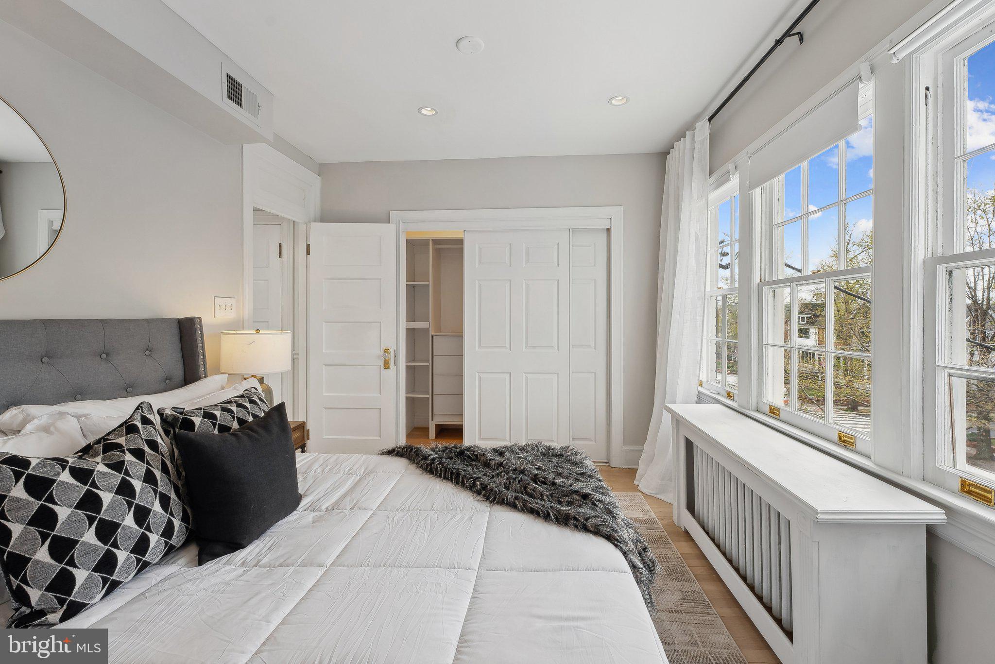 3811 BENTON STREET NW