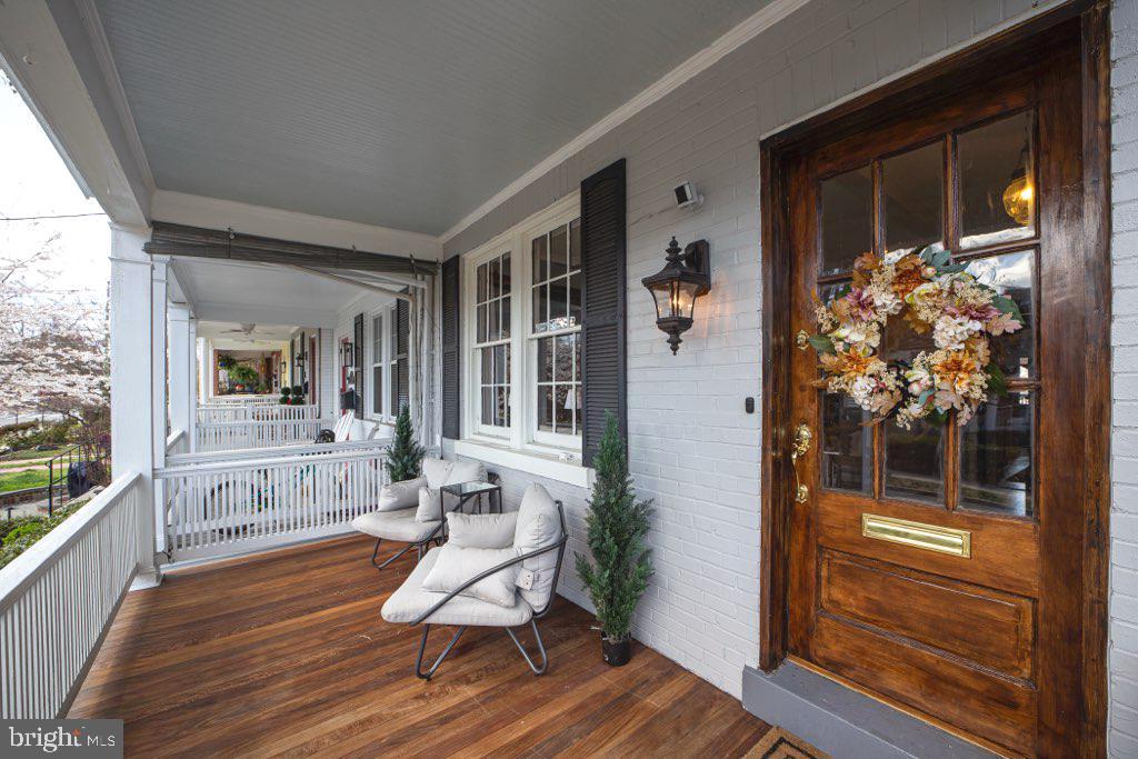 3811 BENTON STREET NW