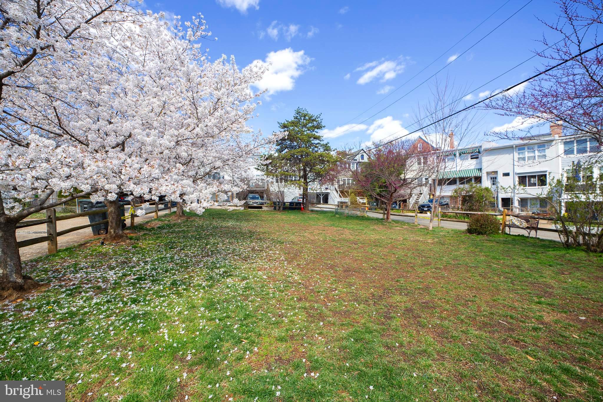 3811 BENTON STREET NW