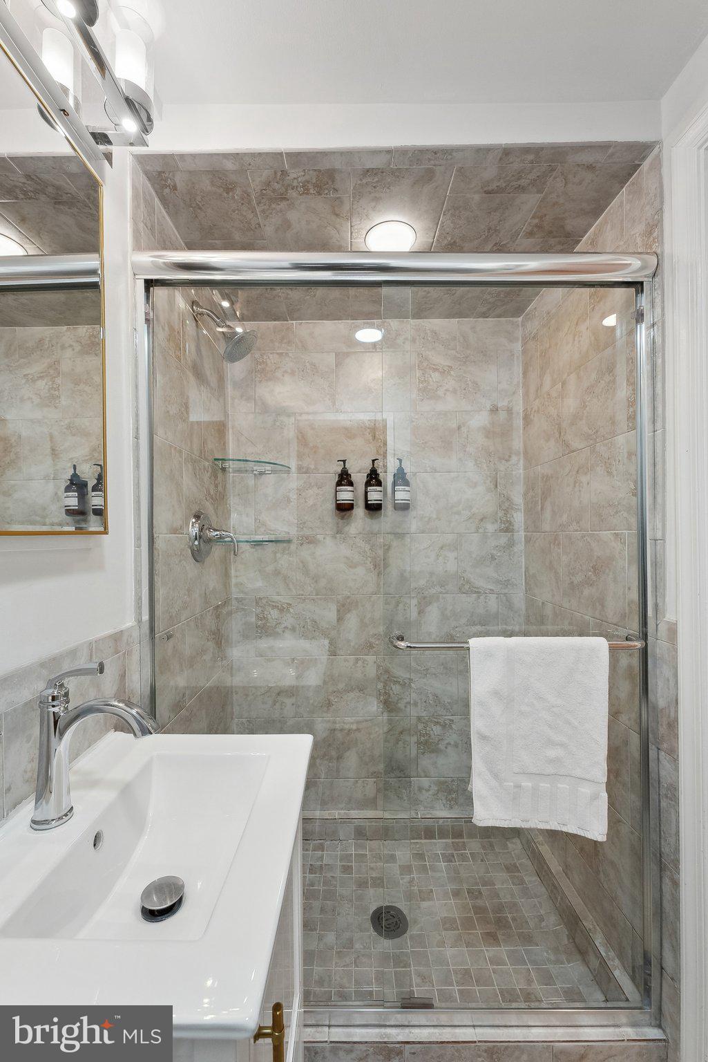 3811 BENTON STREET NW