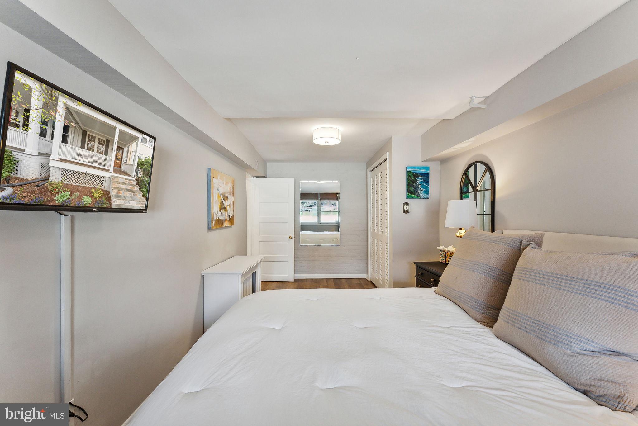 3811 BENTON STREET NW