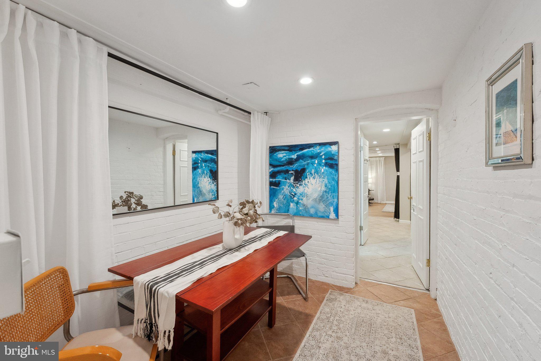 3811 BENTON STREET NW