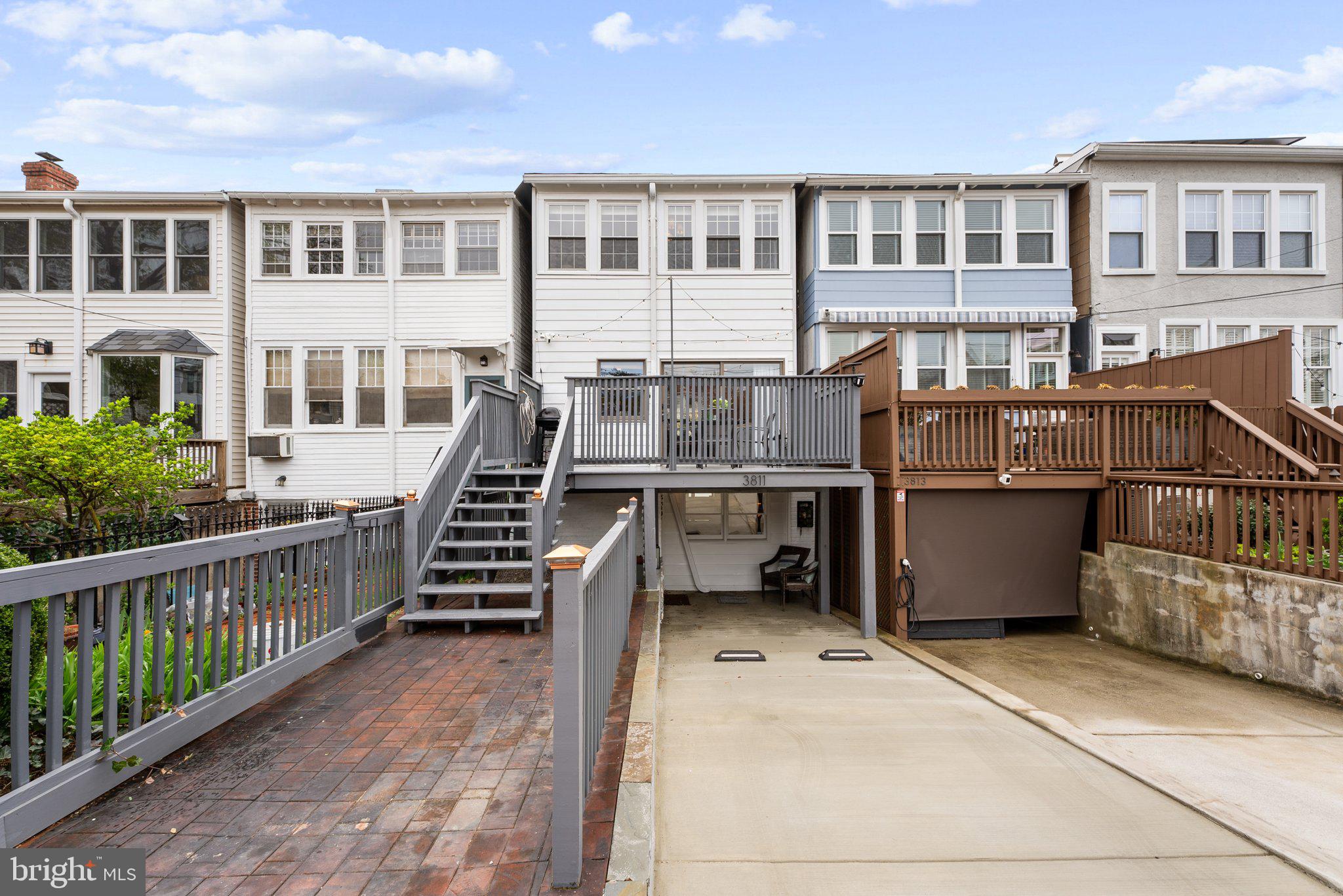 3811 BENTON STREET NW