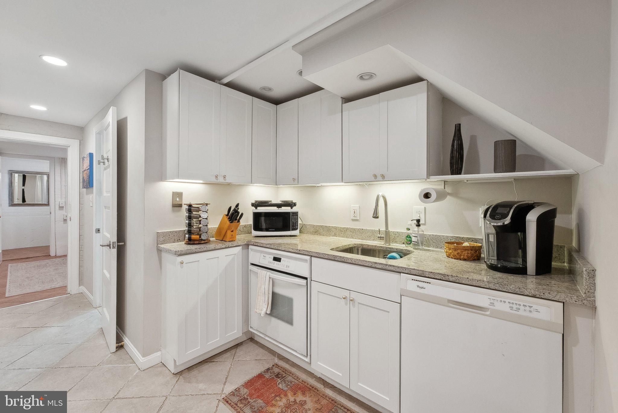 3811 BENTON STREET NW