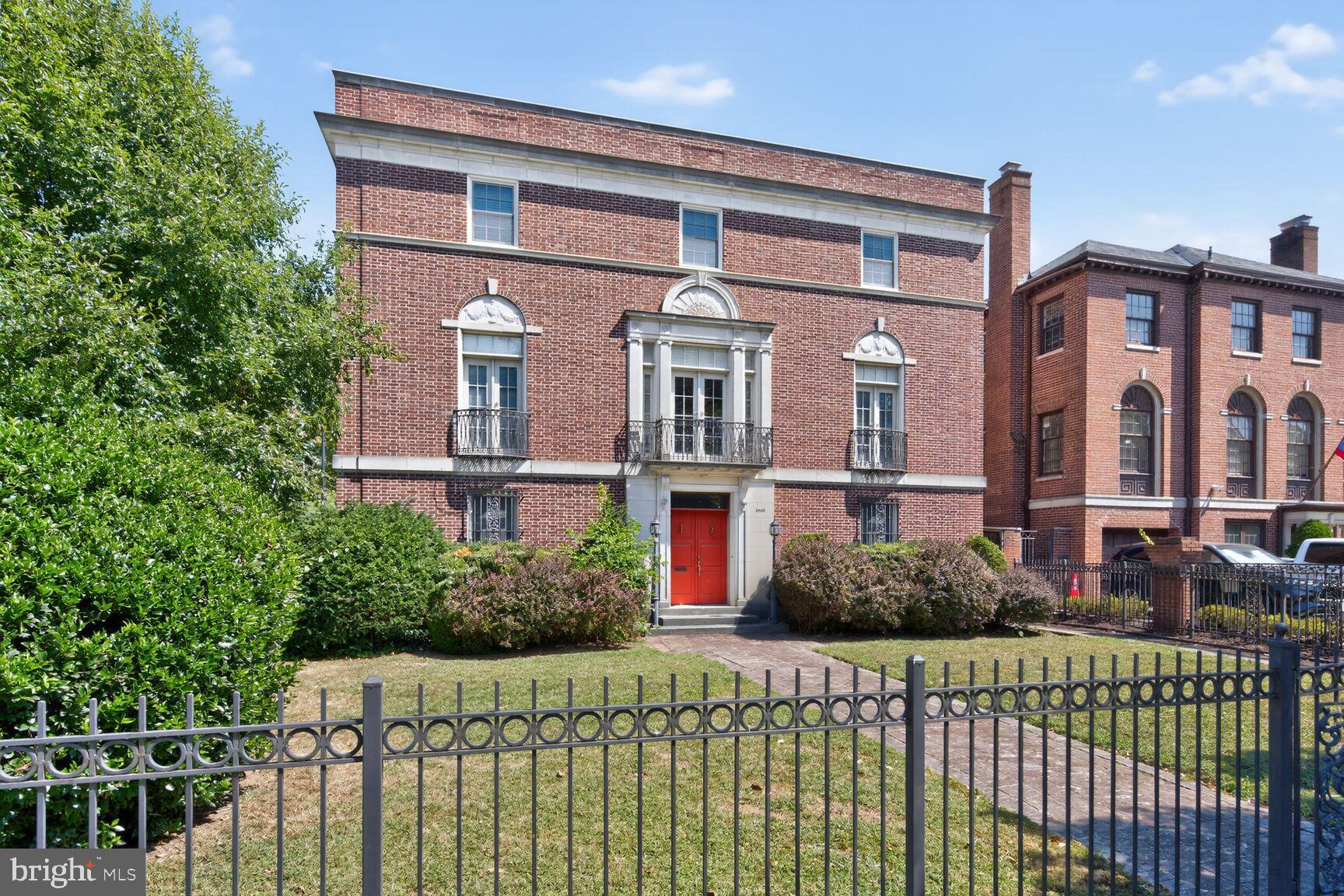 2539 MASSACHUSETTS AVENUE NW