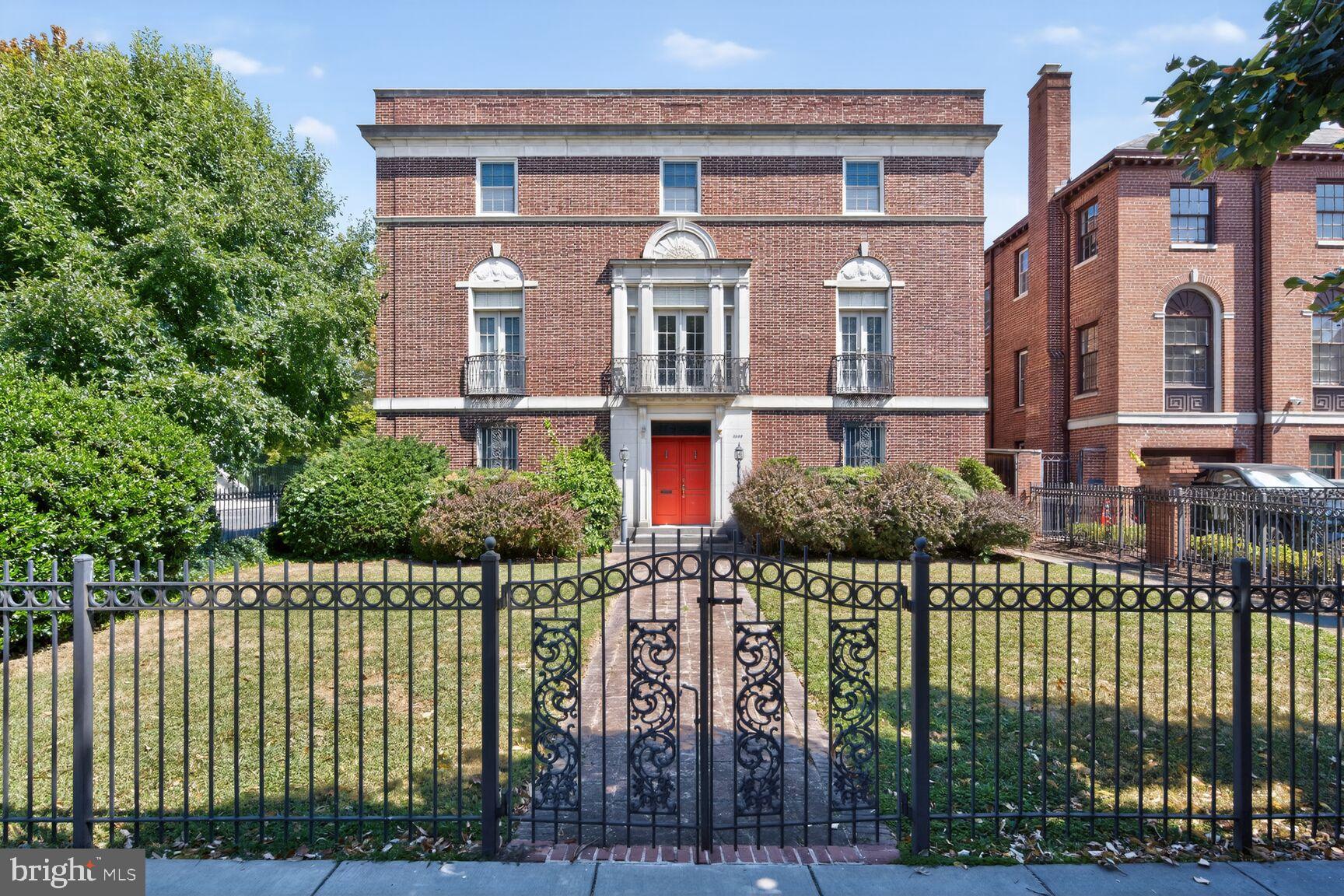 2539 MASSACHUSETTS AVENUE NW