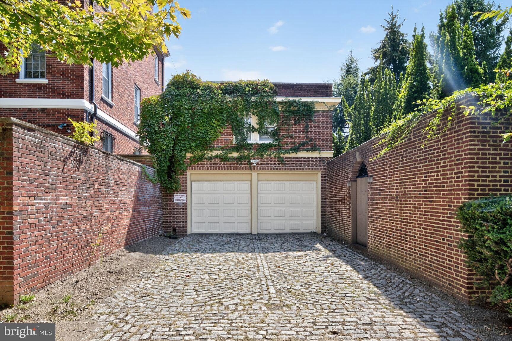 2539 MASSACHUSETTS AVENUE NW