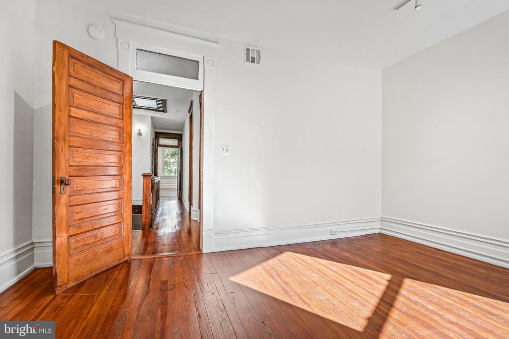 1856 MINTWOOD PLACE NW Unit: 5