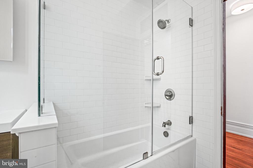 1856 MINTWOOD PLACE NW Unit: 5