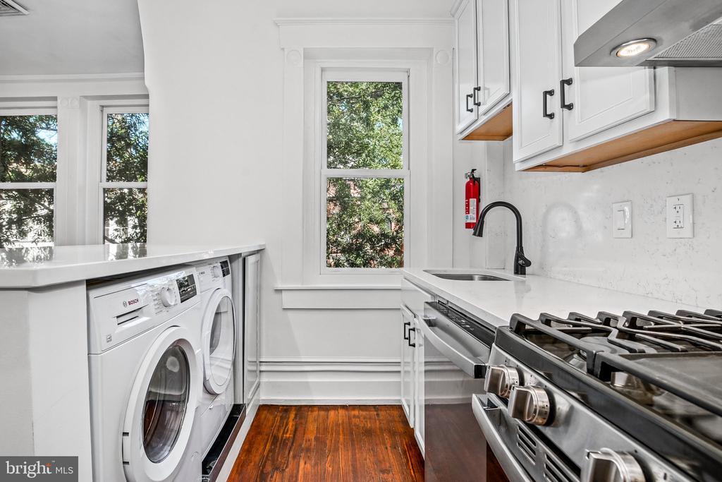 1856 MINTWOOD PLACE NW Unit: 5