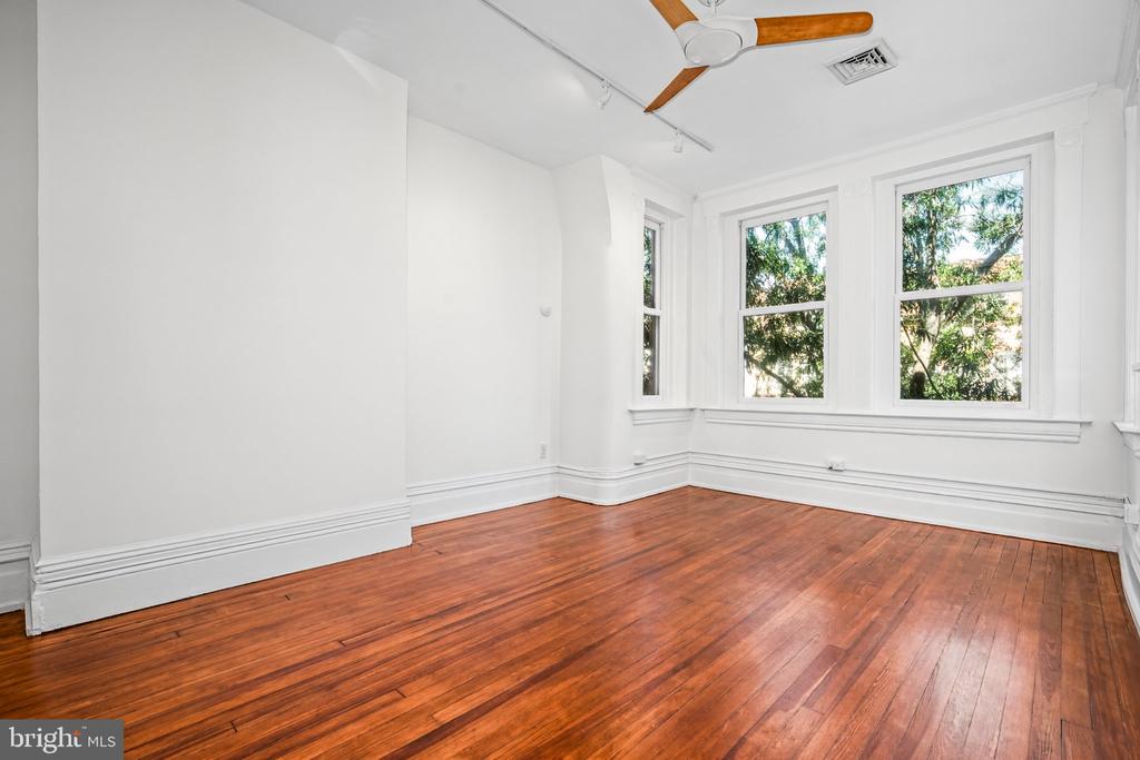 1856 MINTWOOD PLACE NW Unit: 5