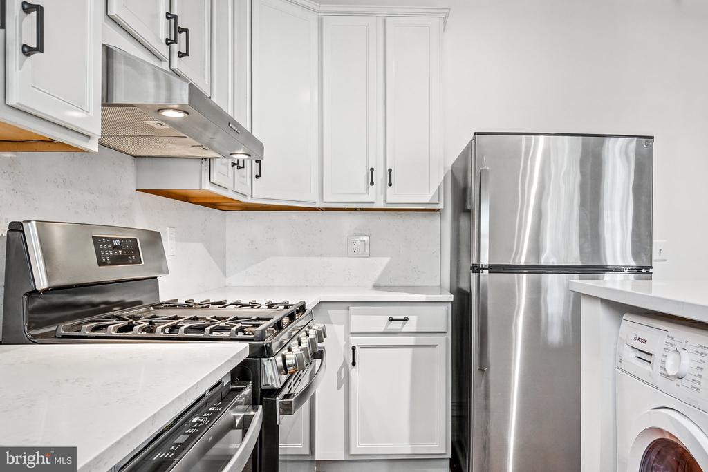 1856 MINTWOOD PLACE NW Unit: 5