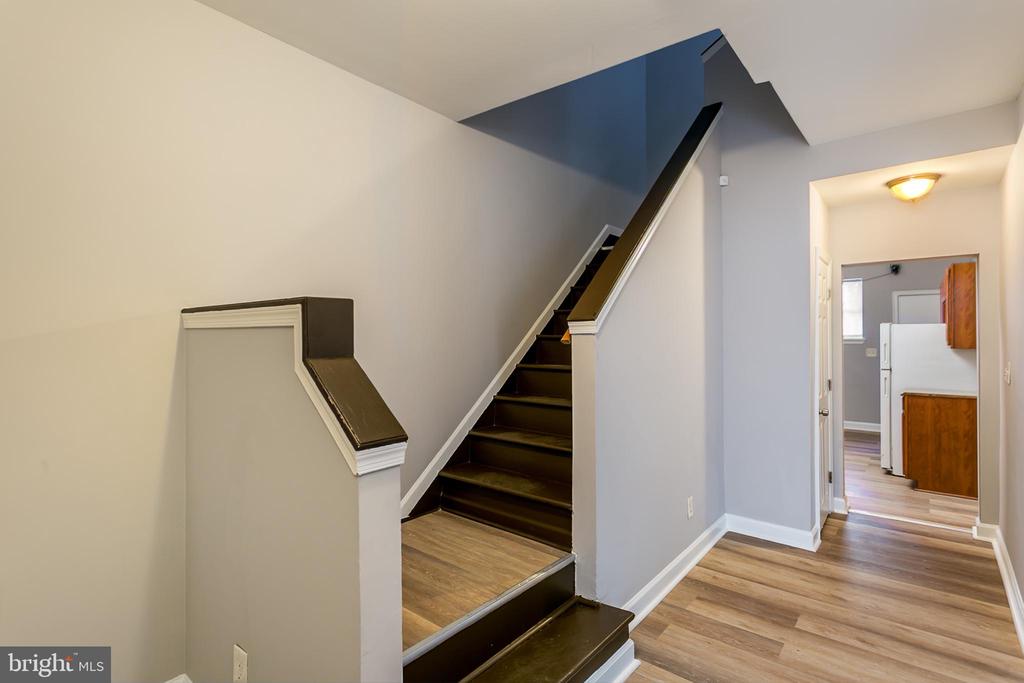 3021 WOLCOTT AVE