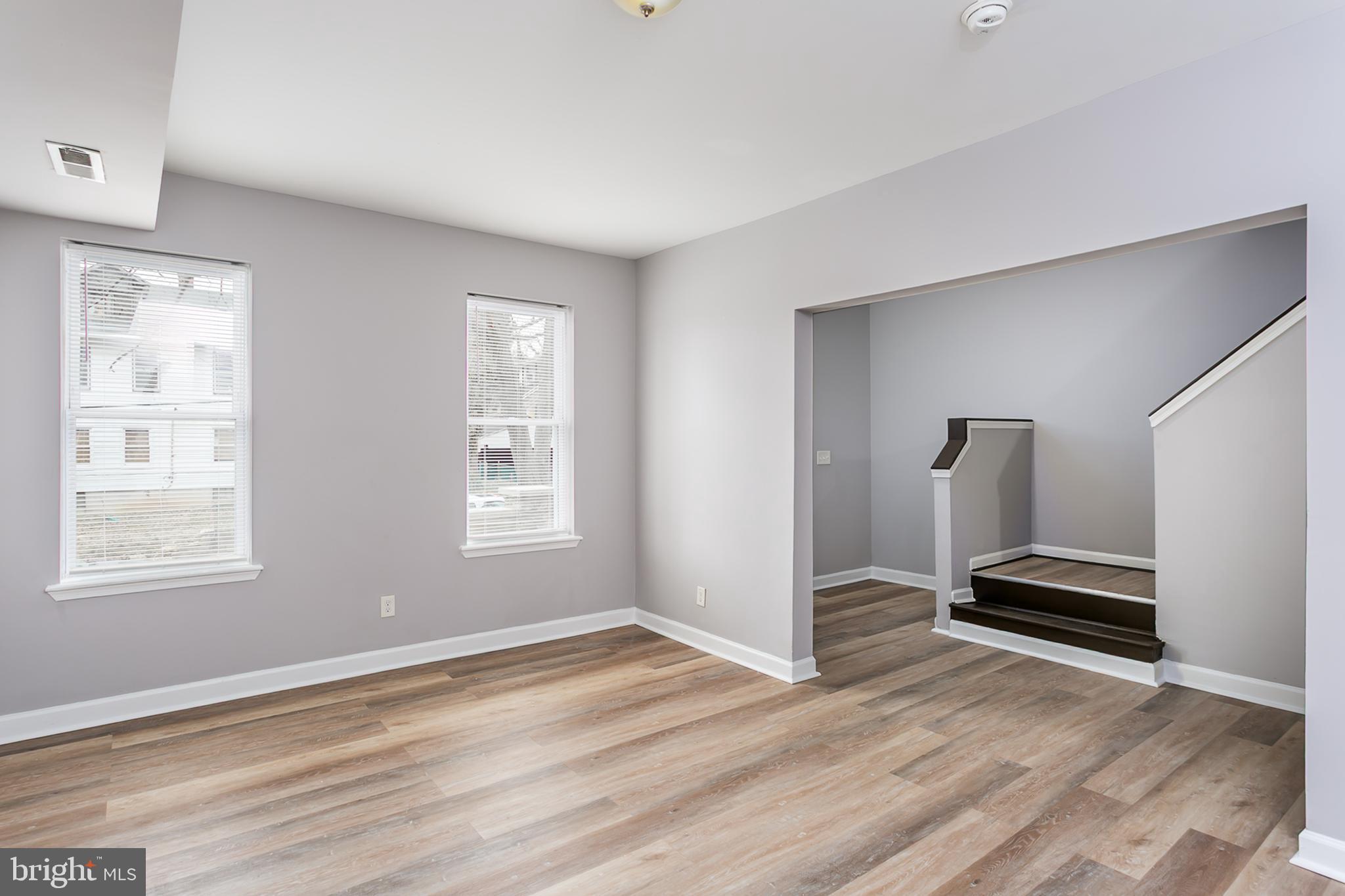 3021 WOLCOTT AVE