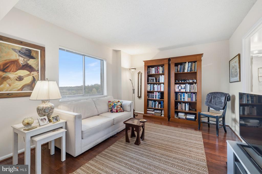15107 INTERLACHEN DRIVE 2-822