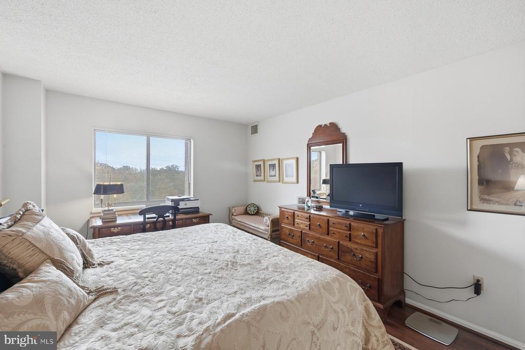15107 INTERLACHEN DRIVE 2-822