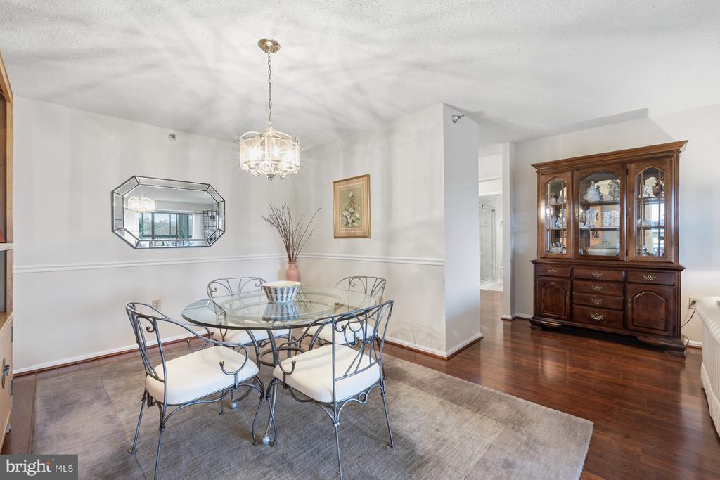 15107 INTERLACHEN DRIVE 2-822