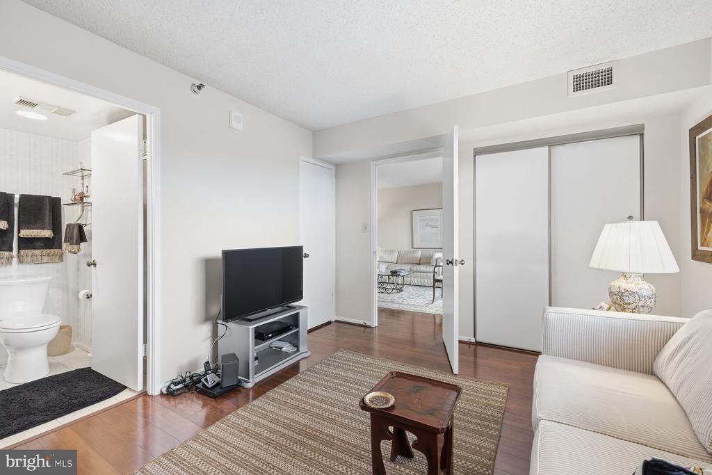 15107 INTERLACHEN DRIVE 2-822