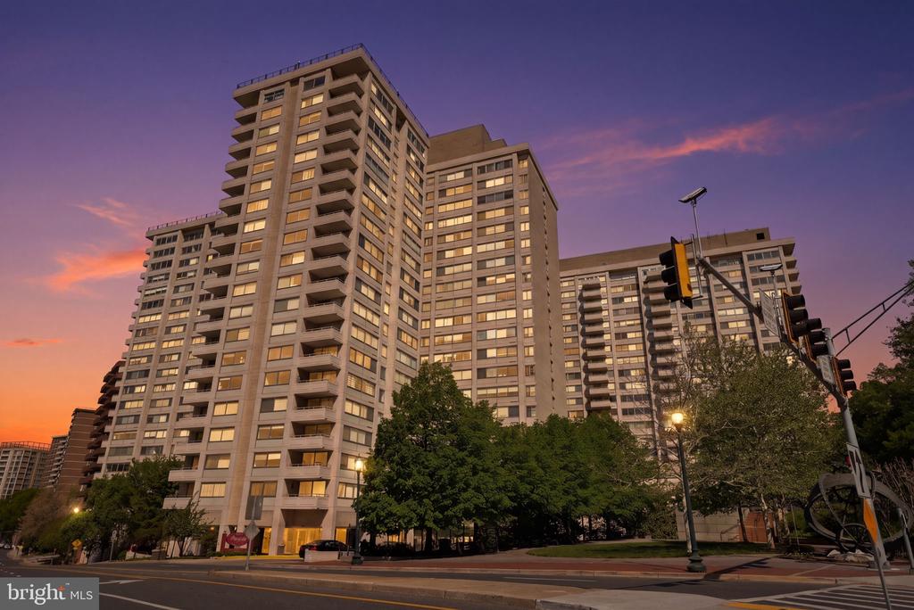 5500 FRIENDSHIP BOULEVARD Unit: 1604N