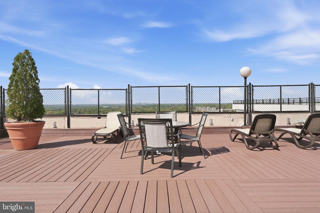 5500 FRIENDSHIP BOULEVARD Unit: 1604N