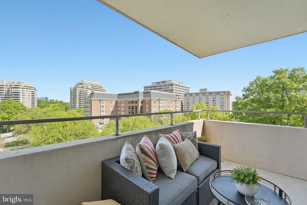 5500 FRIENDSHIP BOULEVARD Unit: 1604N
