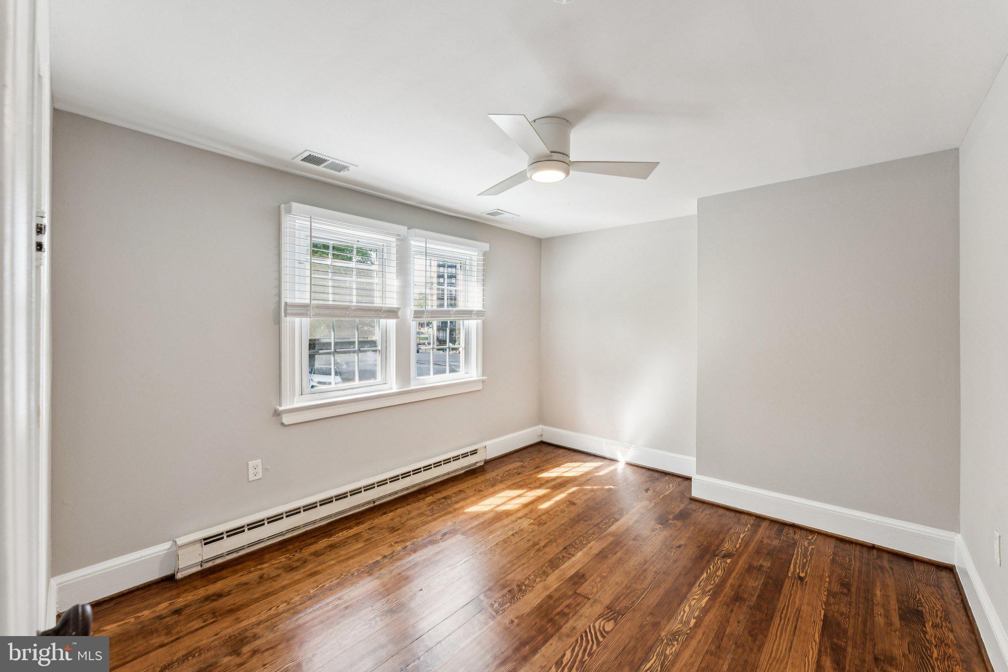 2153 N TAYLOR STREET