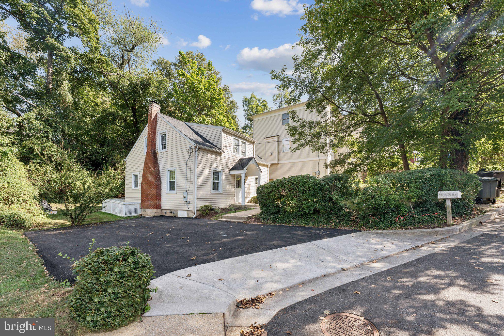 2153 N TAYLOR STREET