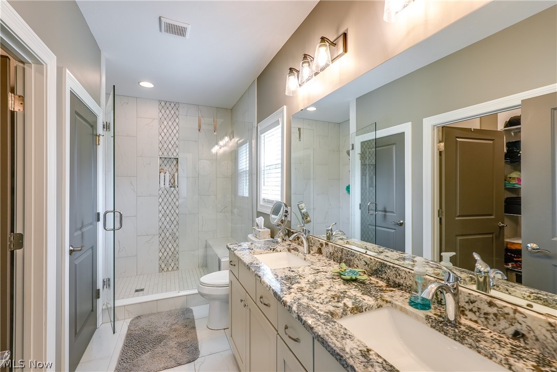 1050 Wayne Trail