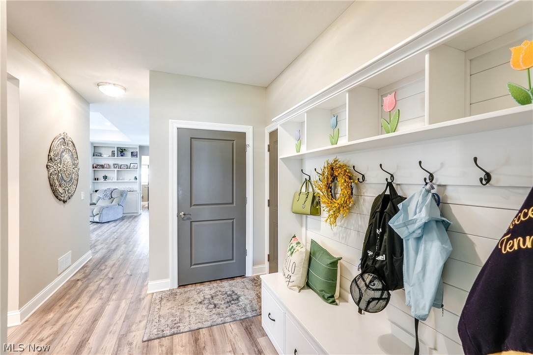 1050 Wayne Trail