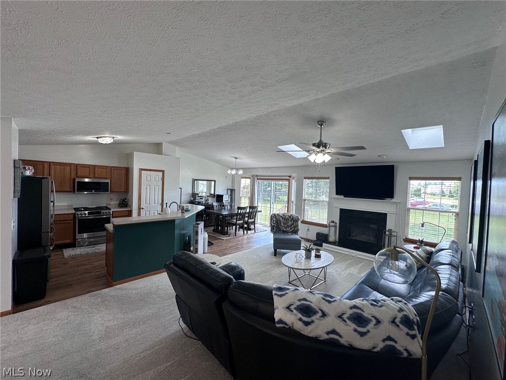 3313 Coopers Trail